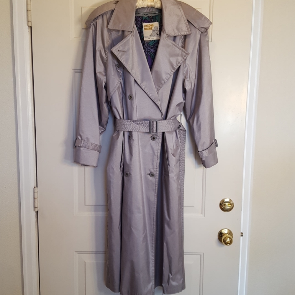 Vintage London Fog/Towne Trench Rain Coat Lined beautiful like new - Picture 8 of 8